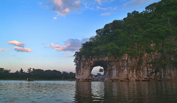 象鼻山