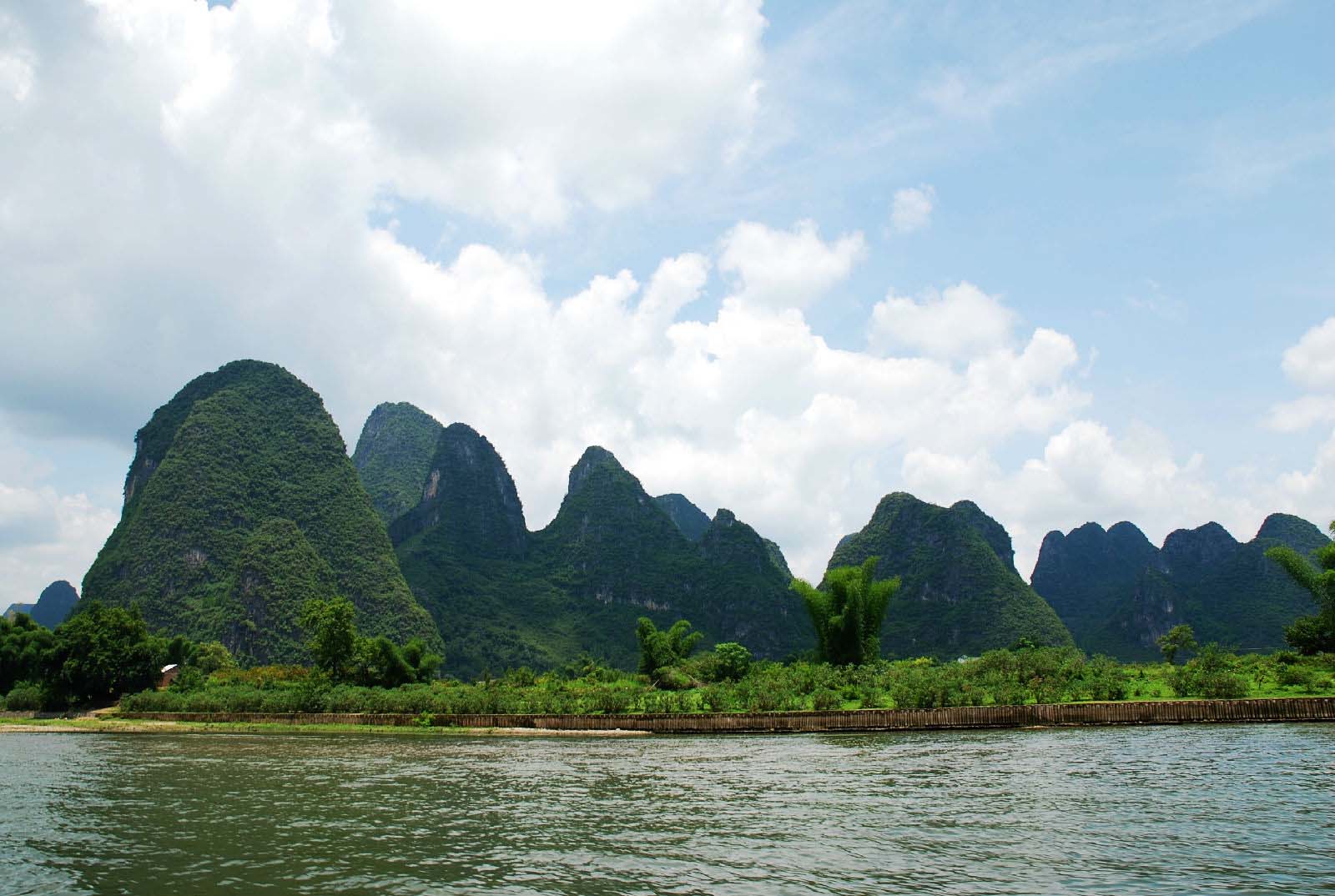 暑假到桂林陽(yáng)朔怎樣安排才好玩？暑假到桂林陽(yáng)朔旅游攻略