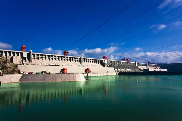 株洲/湘潭/長沙/岳陽到三峽大壩標準化、屈原故里、三峽大瀑布汽車三日游