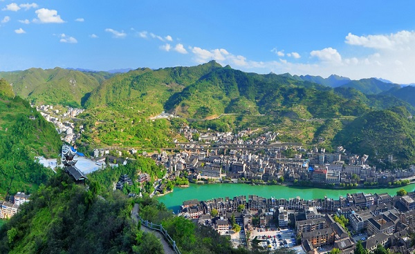 鎮(zhèn)遠(yuǎn)石屏山
