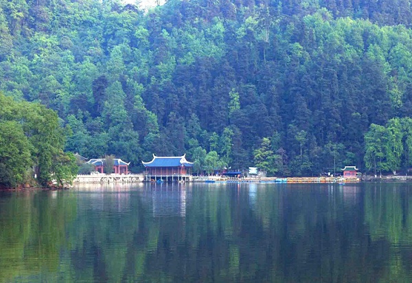 黔靈公園